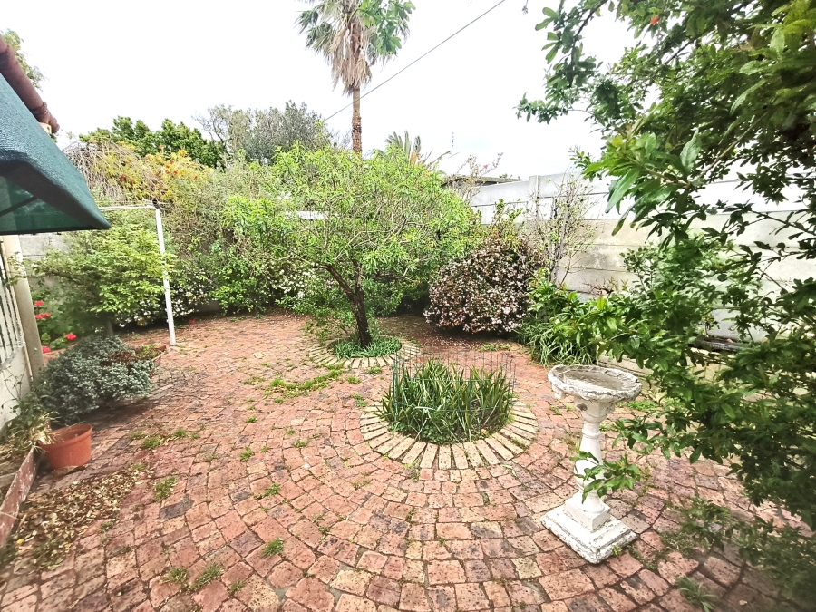 3 Bedroom Property for Sale in Lochnerhof Western Cape